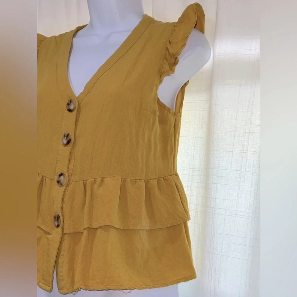Hayden Los Angeles Womens Button-Down Tiered Ruffle Hem Top Peplum - Small - Picture 10 of 11